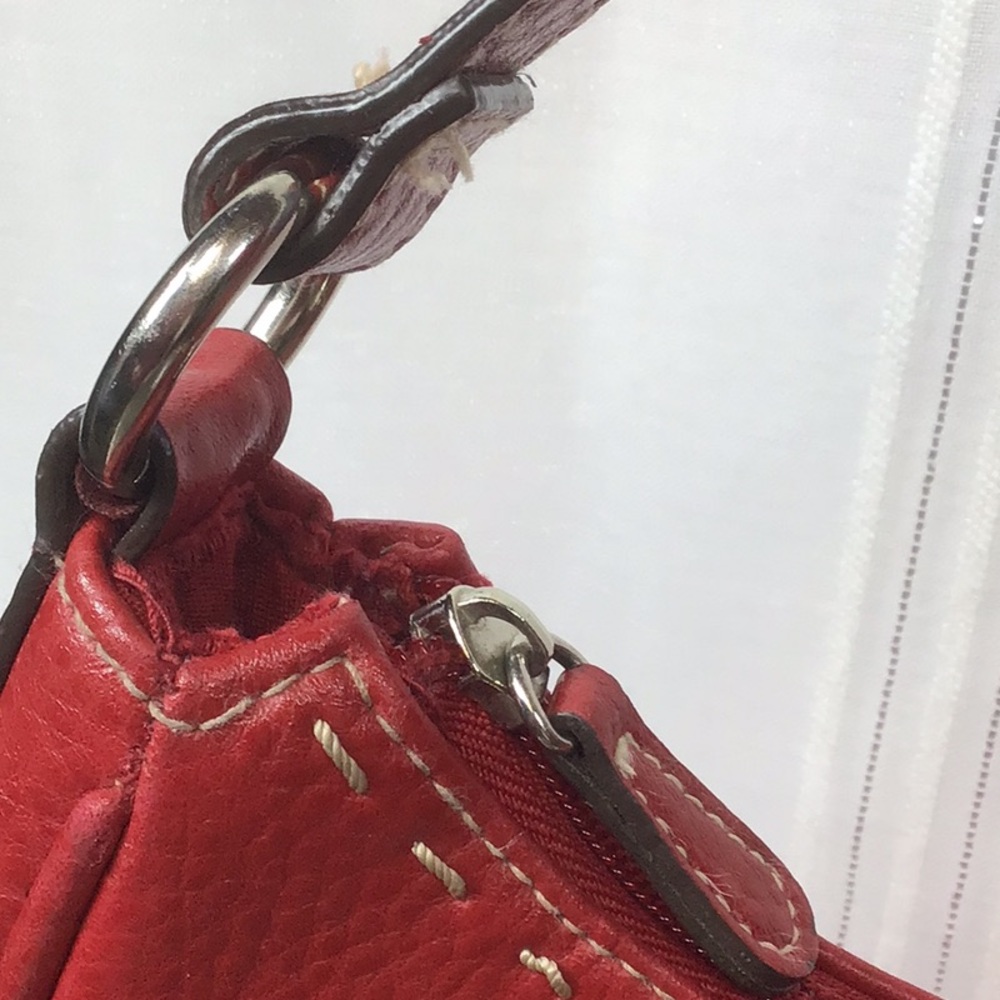 ๐น ROSETTI Red Pebble Faux Leather Secret Compartment with Wallet and Coin Purse - Picture 12 of 16